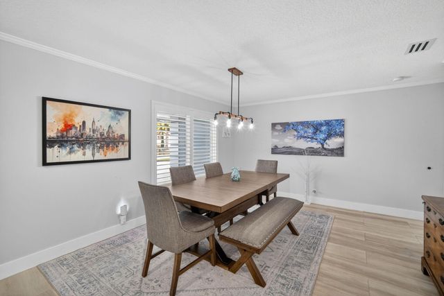 5330 SW 19th Street, Plantation, FL 33317