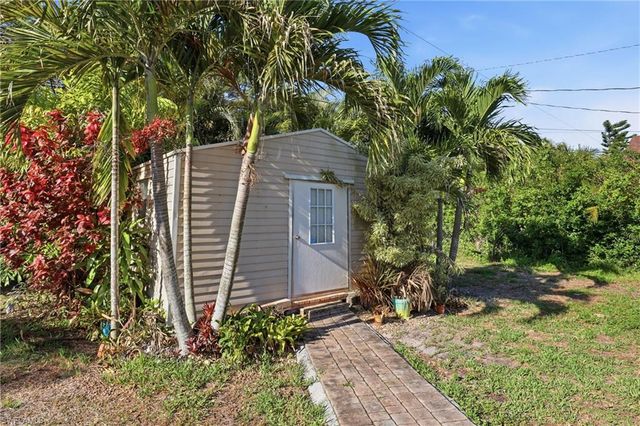 208 Aviation PKWY, Cape Coral, FL 33904