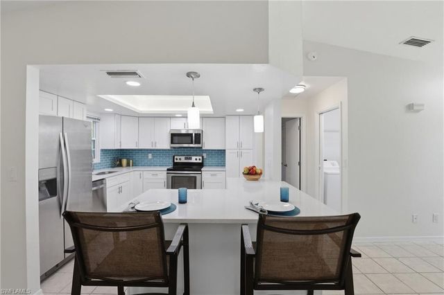 208 Aviation PKWY, Cape Coral, FL 33904