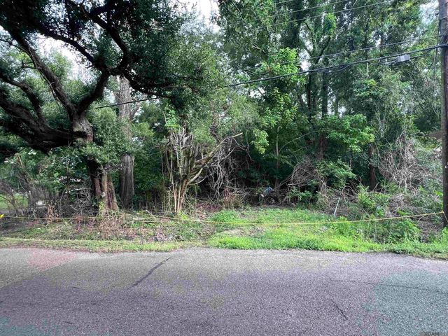 1910 Rosenwald Rd, Baton Rouge, LA 70807