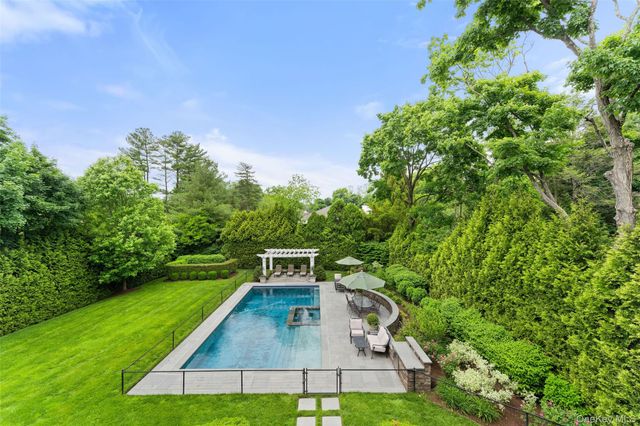 64 Stratton Road, Scarsdale, NY 10583