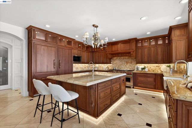3301 Deer Hollow Dr, Danville, CA 94506