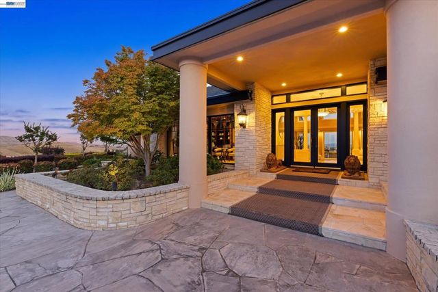 3301 Deer Hollow Dr, Danville, CA 94506