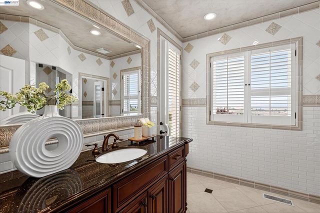 3301 Deer Hollow Dr, Danville, CA 94506