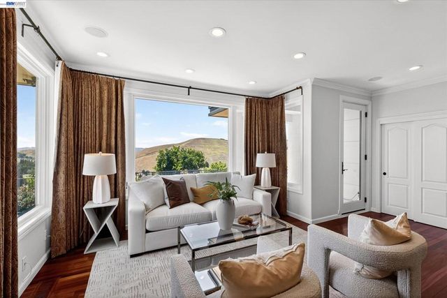3301 Deer Hollow Dr, Danville, CA 94506