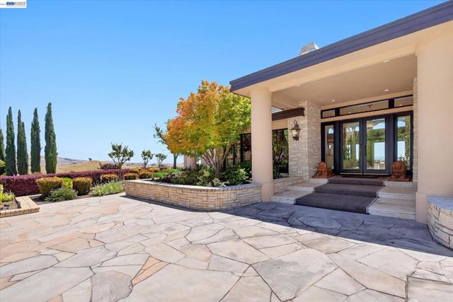 3301 Deer Hollow Dr, Danville, CA 94506