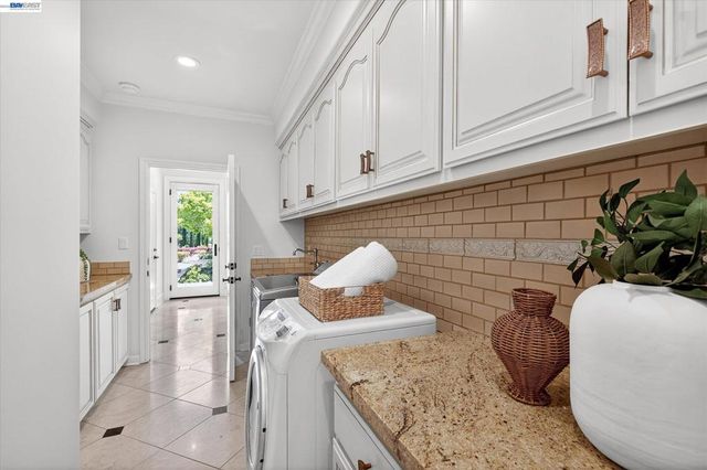 3301 Deer Hollow Dr, Danville, CA 94506