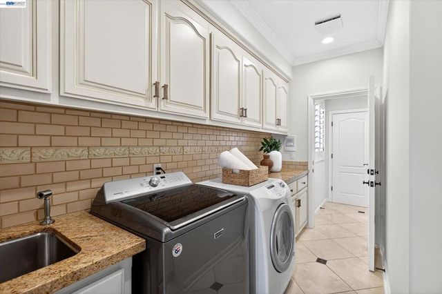 3301 Deer Hollow Dr, Danville, CA 94506