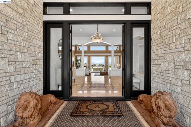 3301 Deer Hollow Dr, Danville, CA 94506