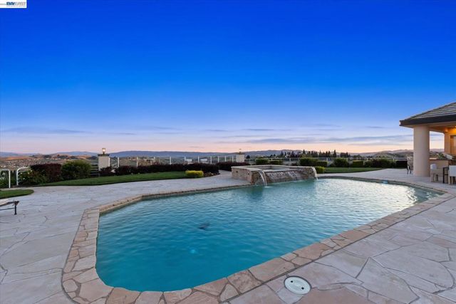 3301 Deer Hollow Dr, Danville, CA 94506