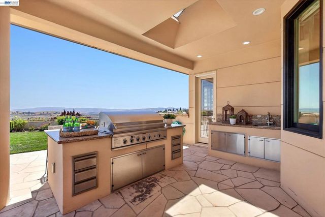 3301 Deer Hollow Dr, Danville, CA 94506