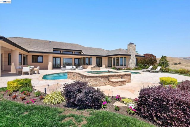 3301 Deer Hollow Dr, Danville, CA 94506