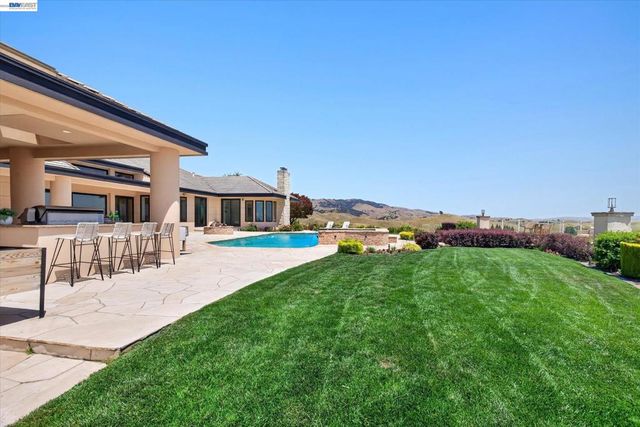3301 Deer Hollow Dr, Danville, CA 94506