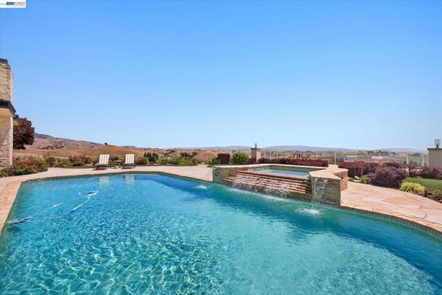 3301 Deer Hollow Dr, Danville, CA 94506