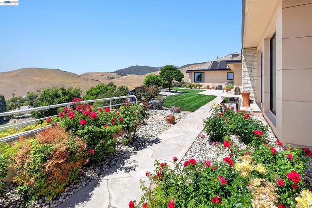 3301 Deer Hollow Dr, Danville, CA 94506