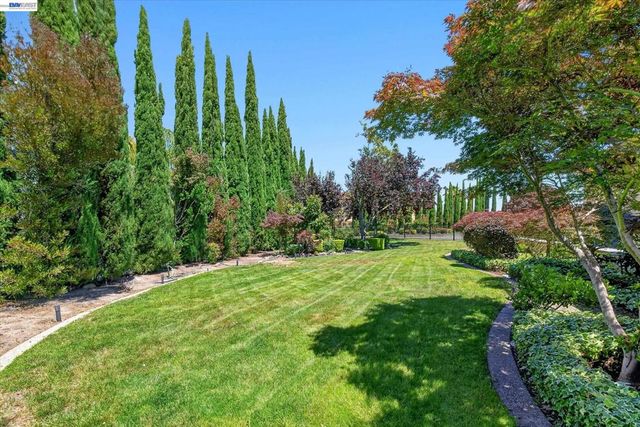 3301 Deer Hollow Dr, Danville, CA 94506