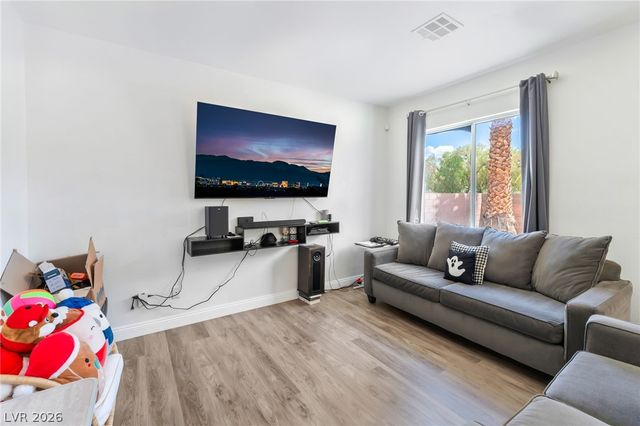 5213 El Castano Avenue, Las Vegas, NV 89108