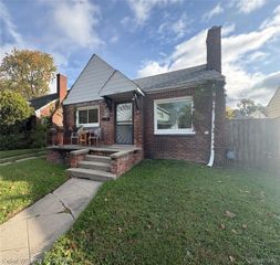 13230 Whitcomb Street, Detroit, MI 48227
