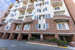 301 S REYNOLDS ST #202, Alexandria, VA 22304