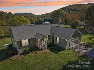 64 My Mountain Lane, Hendersonville, NC 28739