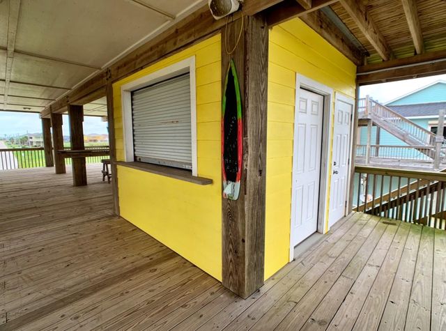 2506 Howell, Crystal Beach, TX 77650