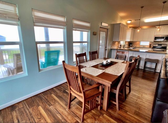 2506 Howell, Crystal Beach, TX 77650