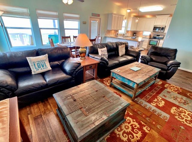 2506 Howell, Crystal Beach, TX 77650