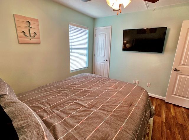 2506 Howell, Crystal Beach, TX 77650