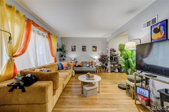 9235 Filibert Drive, St Louis, MO 63137