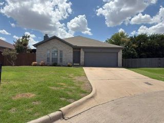 4425 ParkCreek Court, Fort Worth, TX 76137