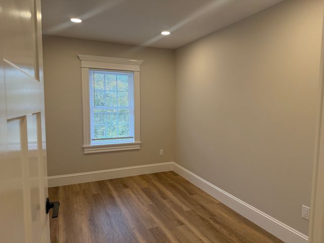 17 Seaview St 17, Plymouth, MA 02360