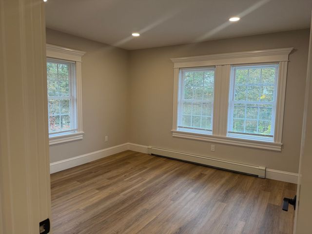 17 Seaview St 17, Plymouth, MA 02360