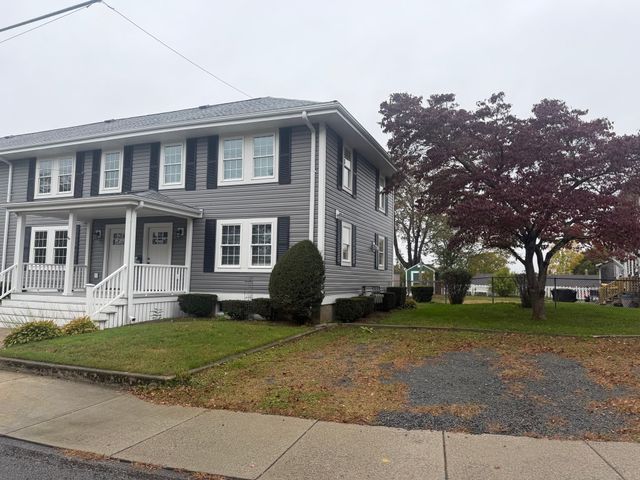 17 Seaview St 17, Plymouth, MA 02360