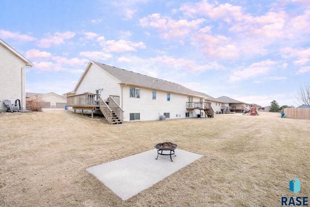 7505 S Peregrine Pl Place, Sioux Falls, SD 57108