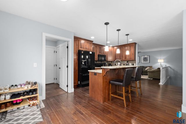 7505 S Peregrine Pl Place, Sioux Falls, SD 57108