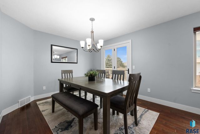 7505 S Peregrine Pl Place, Sioux Falls, SD 57108