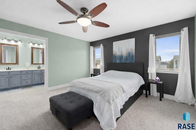 7505 S Peregrine Pl Place, Sioux Falls, SD 57108