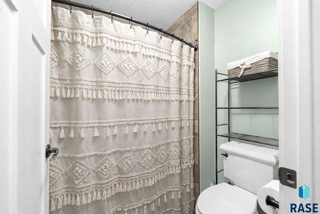 7505 S Peregrine Pl Place, Sioux Falls, SD 57108