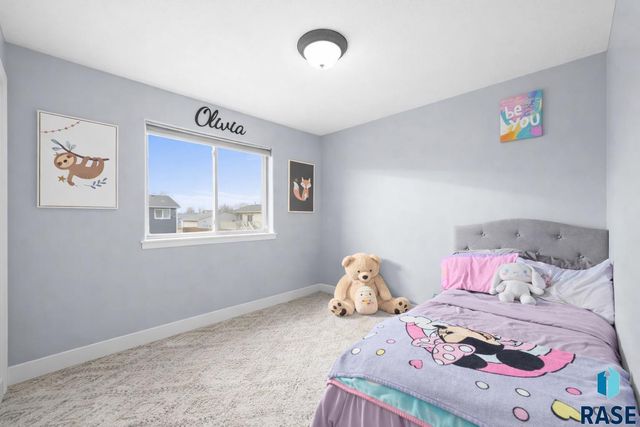 7505 S Peregrine Pl Place, Sioux Falls, SD 57108