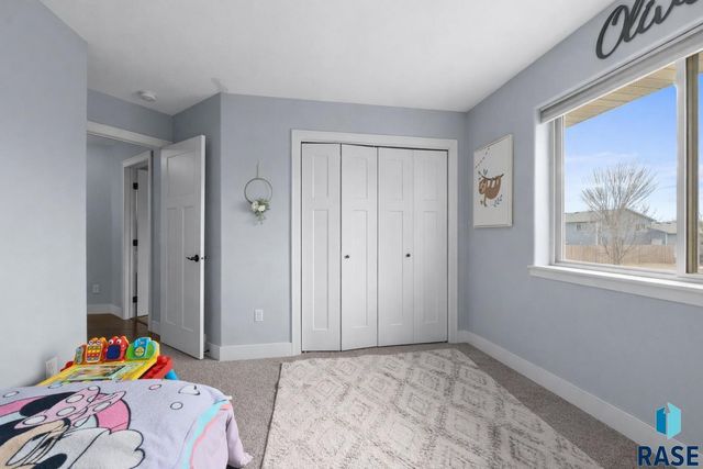 7505 S Peregrine Pl Place, Sioux Falls, SD 57108