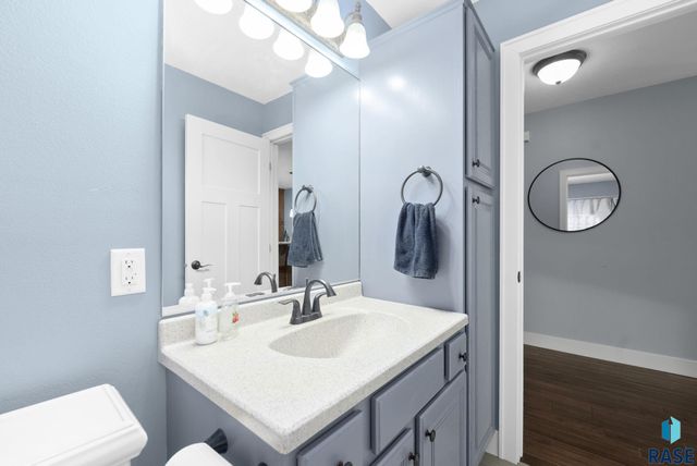 7505 S Peregrine Pl Place, Sioux Falls, SD 57108