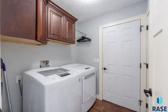 7505 S Peregrine Pl Place, Sioux Falls, SD 57108