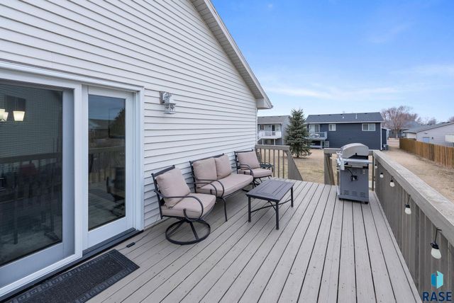 7505 S Peregrine Pl Place, Sioux Falls, SD 57108