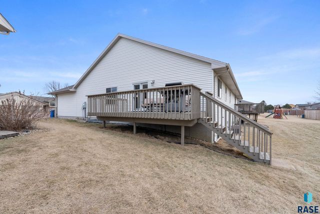 7505 S Peregrine Pl Place, Sioux Falls, SD 57108