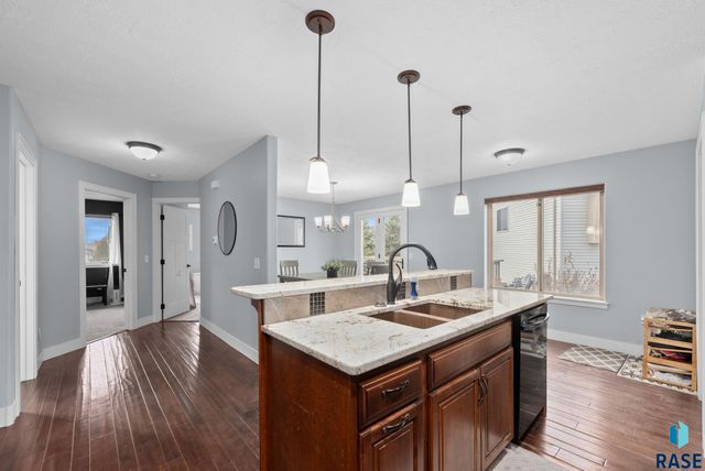 7505 S Peregrine Pl Place, Sioux Falls, SD 57108