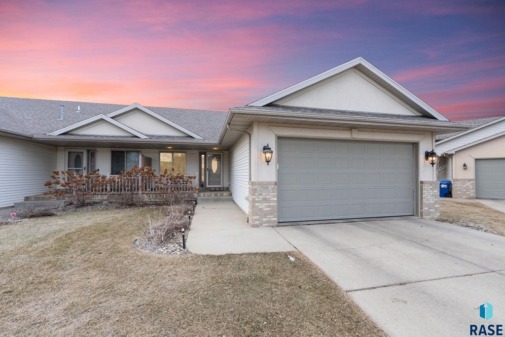 7505 S Peregrine Pl Place, Sioux Falls, SD 57108