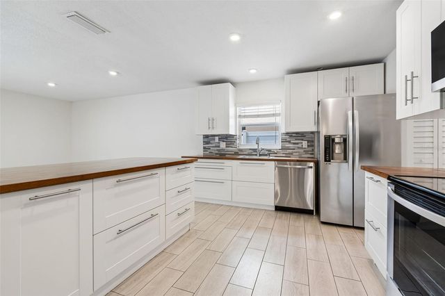 4710 SOUTHBREEZE DRIVE, Tampa, FL 33624