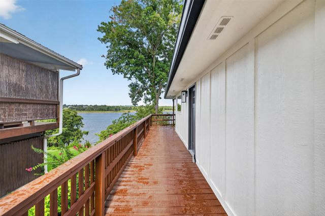 131 Salt Creek Drive, Mannford, OK 74044