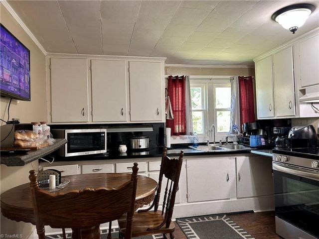 280 Burke Road, Mount Airy, NC 27030