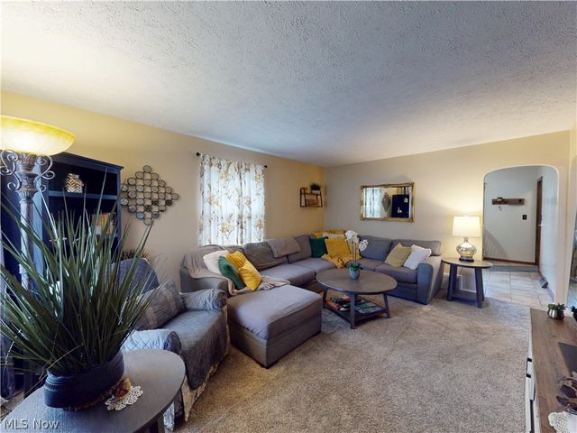 1405 35th Street NW, Canton, OH 44709